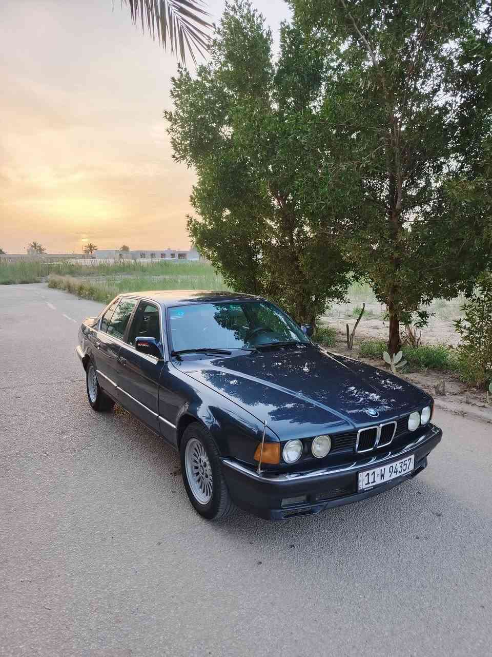 السلام عليكم
سياره BMW
حجم 735
مكينه وگير خير من الله 
سياره حلوه ونضيفه 
تبريد شغال ثلج 
كهربائتها كلها شغاله 
سياره صدرها 75/%
تخم تايرات جدد 
سعر 50$وبيها مجال
العنوان بابل مشروع المسيب 
علمًا ان سياره تحويل ثاني يوم
رقم الهاتف ***********

