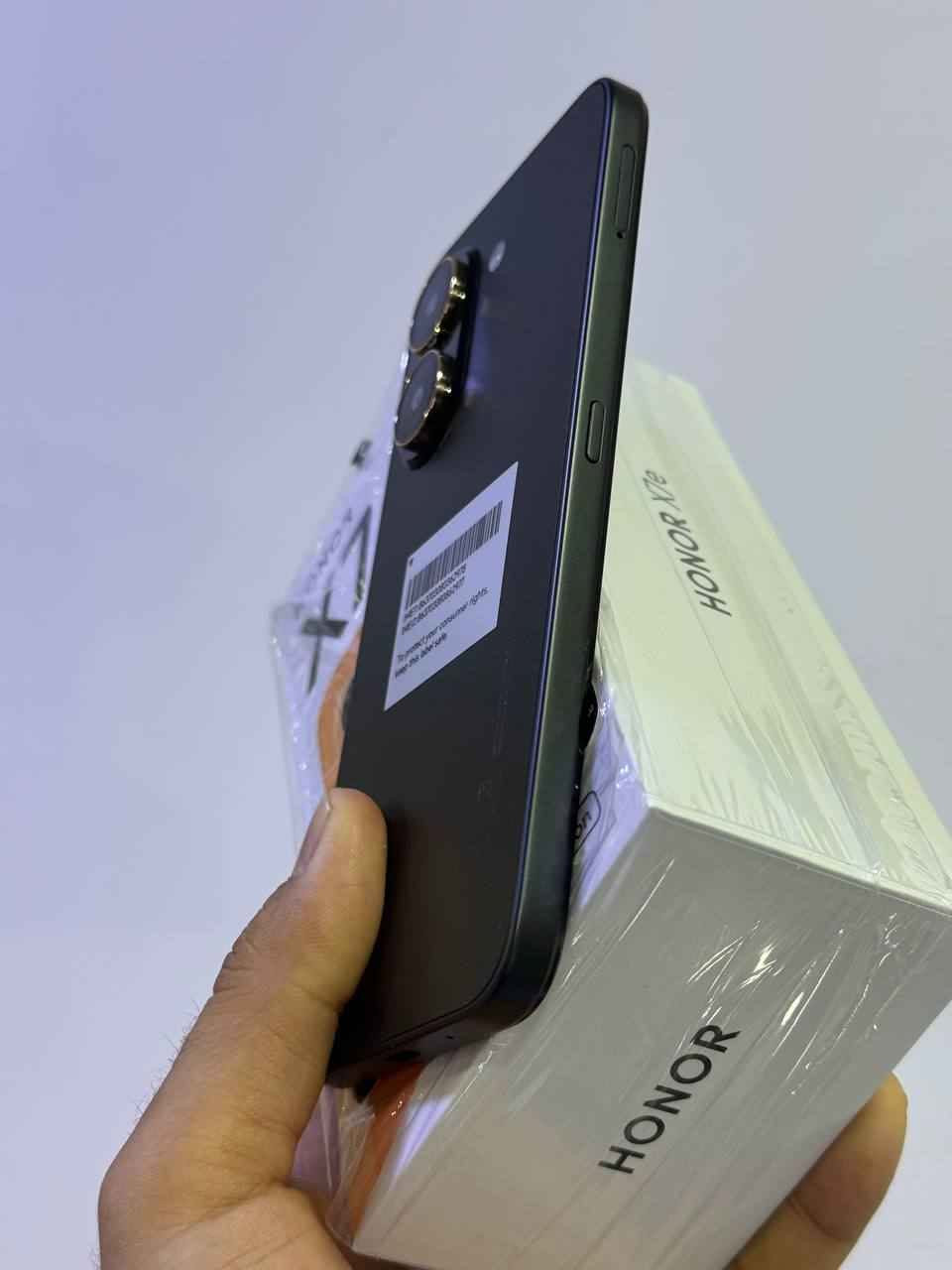 السلام عليكم للبيع HONOR X7e استخدام 5ايام فقط ذاكرة 256 عشوائية 12 جهاز نضافته نفس ماتاخذه من المحل جديد كامل ملحقات الاصليه السعر 265 الف وبي مجال قليل مكاني البصرة *********** البصرة, العراق
