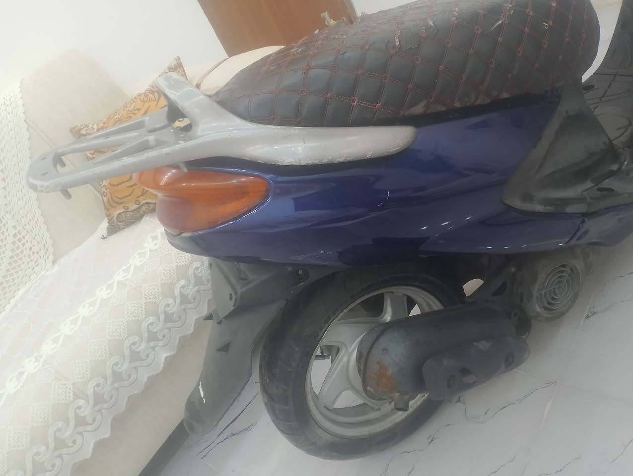 لكزز ياماها اصلي ياباني س ع 600 وبيها مجال  عنواني جباسي شراي تعال خاص وتدلل جاهزه من جميع نواحي برغي ماناقصها دراجه ع بلاد فقط نقص سلف وباتري اخوان تشتغل هندر
