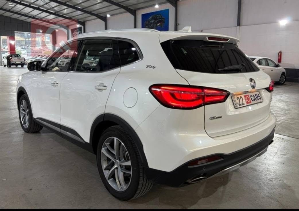 MG HS 2022
51000 roshtwa 

***********

نص مكتوب في الصور:
- iQ