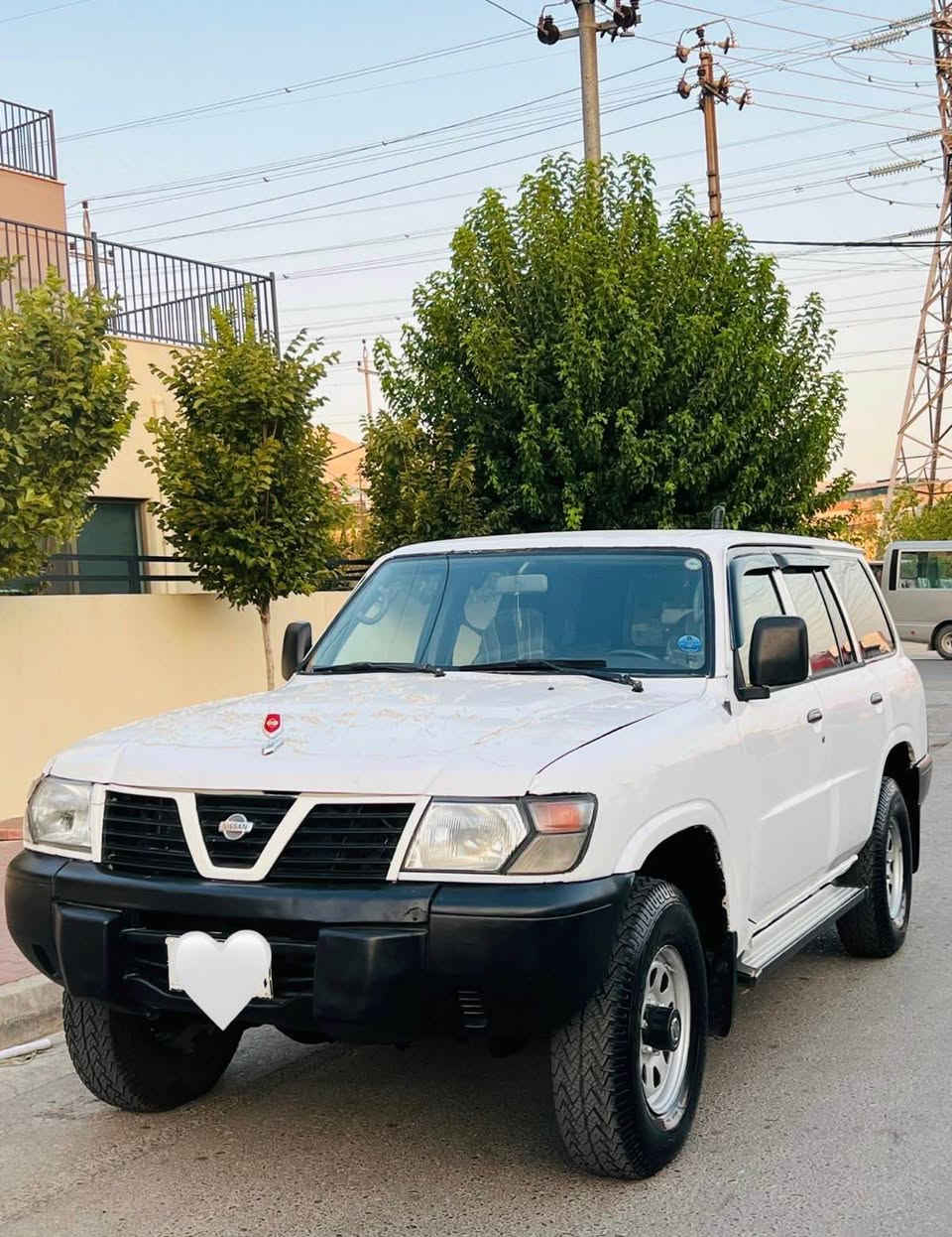 نیسان پاتڕۆڵ ٢٠٠١ 
ئاڕم پلاستیک سلێمانی
زۆر زۆر جوانو پاک 
بێ مەسرەف ماڵی دۆستە 
پێشوو دوای تازە داگیراوە 
کابرێتەری تازە تەشفیتە 
تەبرید لەسەر سویچ
چوارتایە تازە 
گێڕ مەکینە ئەکسل بەشەرت
دەبڵ ئەکسل بەشەرت 
ژمارەی خاوەنی
*********** السليمانية, العراق
