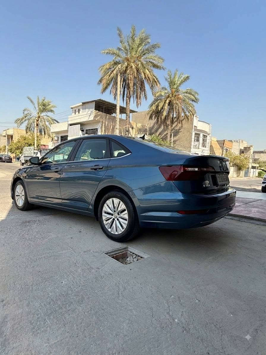 Volkswagen jetta 2020 S
السلام عليكم ٫ للبيع فقط

السيارة مواصفات الs معروفة : 

السيارة كلش نظيفة وعليها ادامة كاملة من فلاتر و زيوت حتى دهن الكير مبدل بزيت موتل اصلي لمن جانت السيارة ماشية 58 الف كيلو وحاليا ماشية 88 الف كيلو وعليها فيول بم جديد اصلي وكالة و القديم موجود وشغال وميكانيها ما مفتوح بي برغي كله على وضع الشركة  وعليها تخم دسكات سيراميك والسيارة بس محسن اديرلها واخلي دهن رافينول ألماني اصلي .

-- الحادث :

السيارة وارد كندي حادثها جهة السايق 3قطع  بيبان وجاملغ خلفي البيبان مبدلات نفس اللون وصبغ نص الجاملغ الخلفي وحادثها بدون ايرباك  بدون دواخل وبيها طخه بسيطه بالدوسة جهة اليمين او السكن  بجمها وظهرها كبس وحتى الدعاميات بدون صبغ ٫

السعر 135$ وبيها مجال بسيط ٫

مكاني : بغداد - حي الجهاد 

للاستفسار اكثر رقمي :***********
