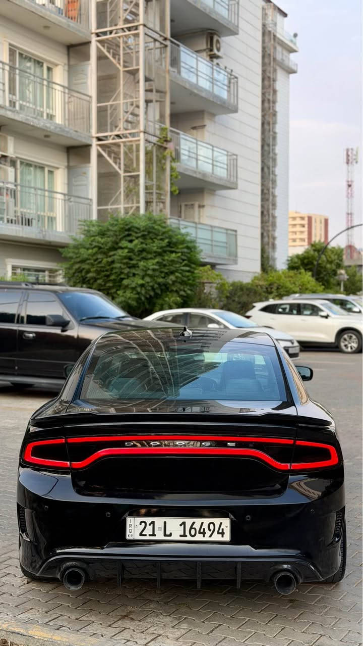 Dodge Charger 2017 (RT)
📍 شوێن: سلێمانی

سەیارەکە زۆر پاک و نموونەی جوانیە، کامل دەسکاری و سپۆرت کراوە.

مواسەفات:

* مەکینە5.7
* 4 تایەر و ویلەکانی نوێ
* قەپات مواسەفات (بێ سلاید)
* بەسمە و شەخال
* رادار و گێڕ لەسەر سوکان
* ناوکرێمی 
* بەرەی کامل کاربۆن فایبەر
* ڕەقم و سەنەوی تازە
* کوشن کارەبا
* کوشن هیتەر
* صالۆنی سپۆرت
* 

سەیارەکە لە ڕووی پاکی و دۆخەوە زۆر جوانە، بۆیاخەکە دووپەڵەی بچوکی بۆیاخە

شوێن:سلێمانی
رقم:***********
نرخ:١٧٧$ السليمانية, العراق
