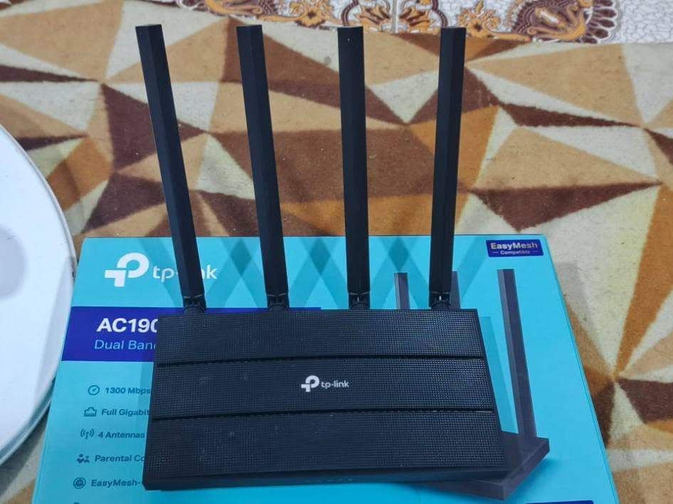 نانو بور بيم وراوتر للبيع
راوتر tp-link AC1900WI-FI ROUTER جديد استخدام اقل من شهرين مواصفات واضحة بالصورة 
ونانو بور بيم 
سعر 120 الف قفل 
واتساب ***********
