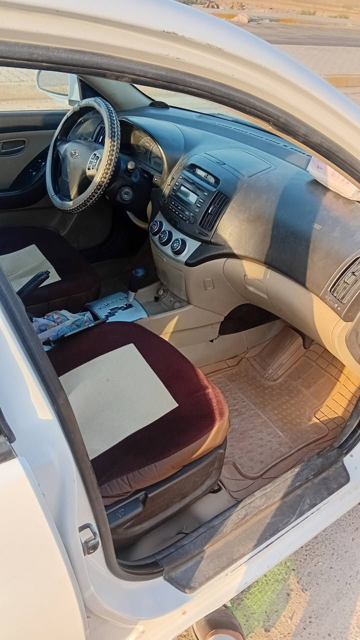 السلام عليكم ورحمة الله النترا وارد امريكي مكينه 2000 محرك وكير وصدر وتبريد كله فول تخم تاير جديد حادثه بمريكه جاملغ خلفي الايمن بدون داخل وبيه شويه شخط بلبنيد وصابقي والباقي ليبل واحد سياره ماشا الله خير من الله وبسمه وسنويه لل 26 وهزه مساقطه السعر 90 وبيه مجال قليل وماجاوب لا عام ولا خاص اعتذر هاذه رقم وتصل *********** ***********مكان السياره بغداد ابوغريب وتحياتي لكم

