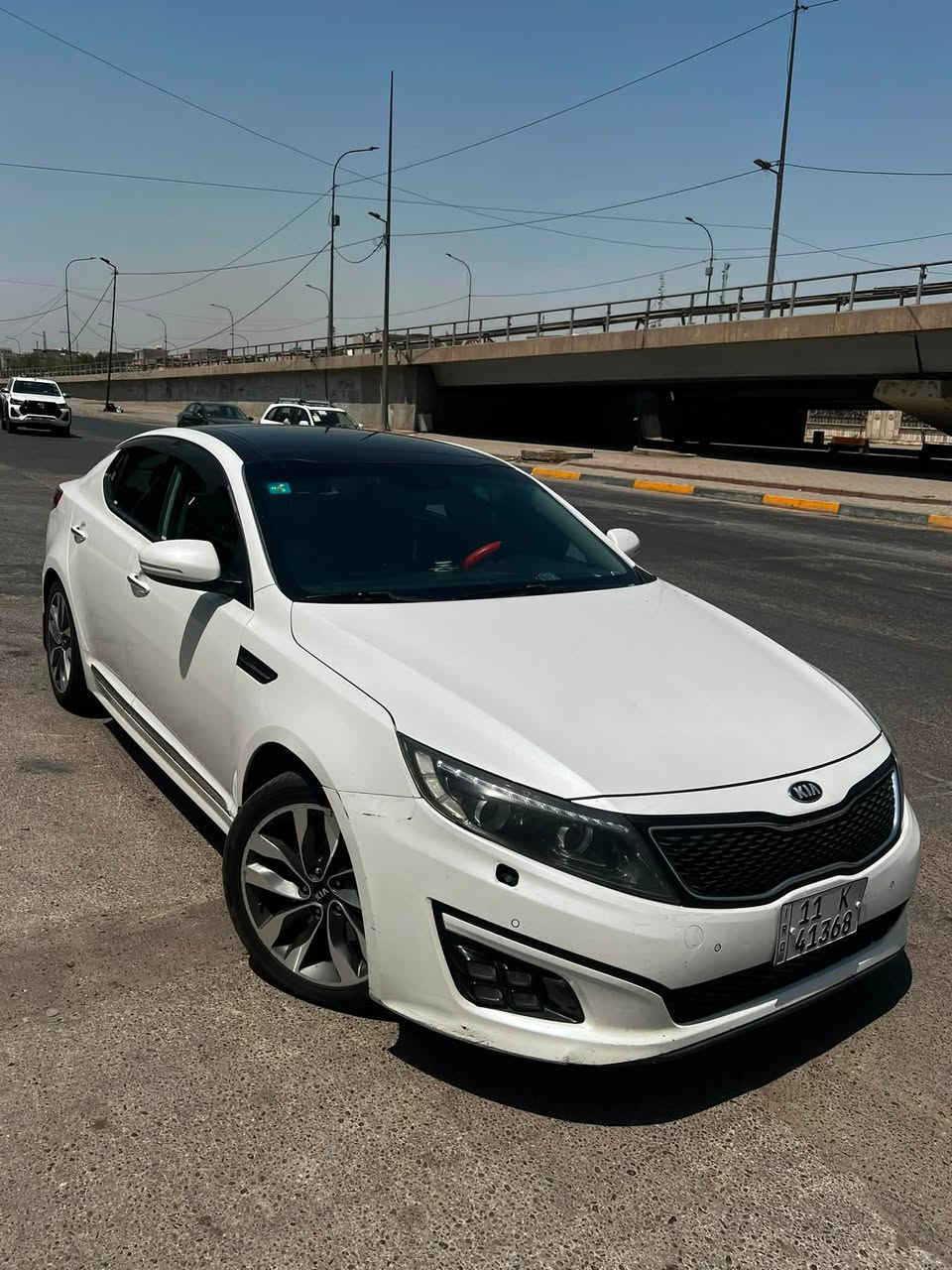 اوبتما  خليجي فول مواصفات 2015
فئة Vip مكفول كفالة عامة من الحادث والصبغ .

(بيها تلحيضات بسيييطة راح اذكرها بالصور)

مكفولة كير محرك كهربائيات شركة بلاد 

ماشية حقيقي  218594 الف

المواصفات :

نظام البروجكترات يفتر وي الستيرون بلاد

السياره نظام ترحيب فول بصمة جنطة وابواب 

حساس خلفي امامي مع كاميرا بلاد

كشن خزن ميموري كهرباء الاماميات 

تحكم ستيرن  فول مع مثبت سرعة 

مازدات خلفية وامامية لد بلاد

تدفئة تبريد كشنات 

نظام اوتو هولد توزيع ثقل 

نظام ABS 

سايد بريد دكمة

اللايت يفتر وي الستيرن زنون ابيض بلاد

المازدات والمري اشاير لد بلاد

شاشاة لعرض العطلات 

السياره بانوراما 

تبريد قطعتين

كشنات جلد اسود دواخل اسود

ويل كب كروم 

مع دسكات وفلنجات رياضي بلاد اوبتما 

نظام الصوت السماعات نظام  انفنتي والي ما يعرفه يبحث عنه مسجل وسماعات مخيفة .

تحكم بصمة بلاد الابواب والجنطة

نظام النزول للمنحدرات والتوقف الاوتو بارك 

نظام توفير ECO صرفية جدا قليلة 

محرك 2000 دوش بلاد مكفول 4 سلندر

 السعر  13.500  قابل للتفاوض

مكاني بغداد ***********
