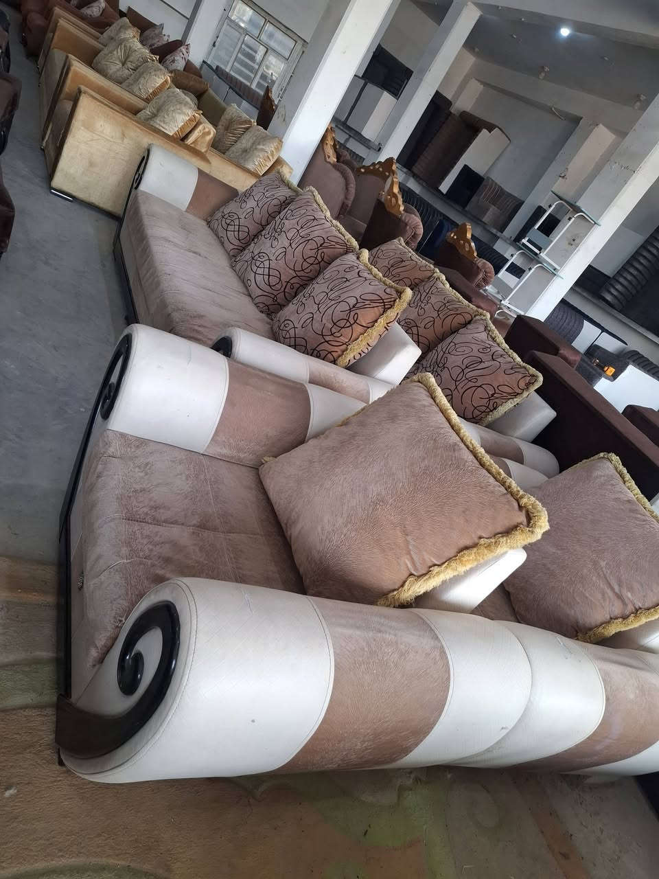 الحمزه الغربي • حاوية وصلت • جديدة ومستعملة