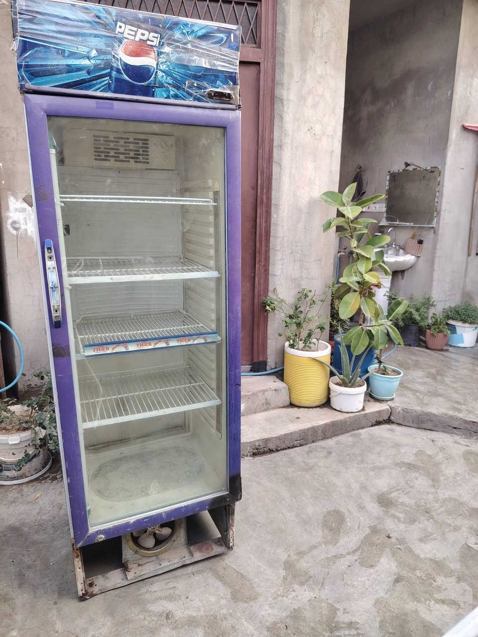 سلام عليكم عارض للبيع شقاله شرط سعره 170
***********

