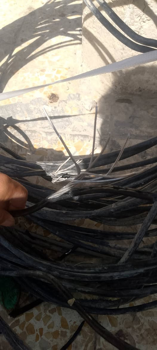 ضفير للبيع 50متر نضيفه وجديده السعر ب50قفلل 
مكاني حلة معميره بوبه الجديده إستفسار ***********
