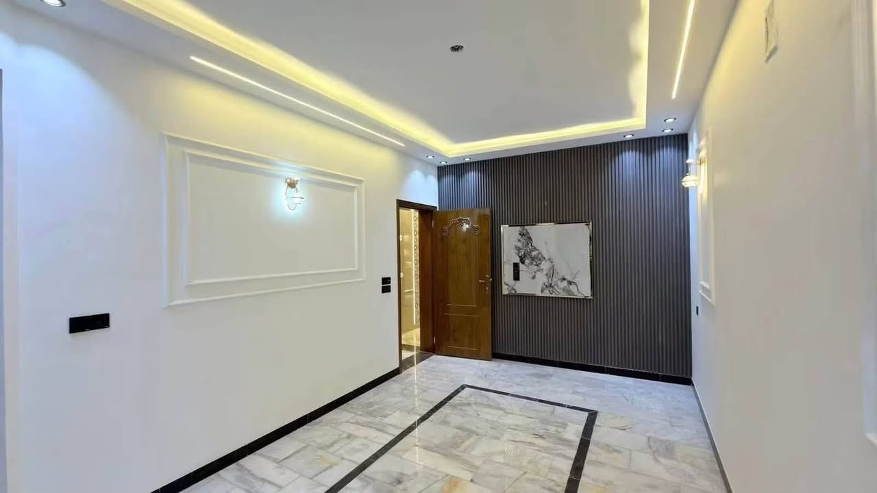 #مكتب_البيت_الصغير_للعقار
تونات  50 متر للبيع واجهة 5
كل دار يحتوي على 3 غرف نوم
 وصحيات عدد 2
حي الجهاد الامن الوطني مقابل شقق حي صدام
نستقبل كافة العروض العقارية داخل حي الجهاد
توجد مساحات مختلفة داخل حي الجهاد
*********** او ***********
