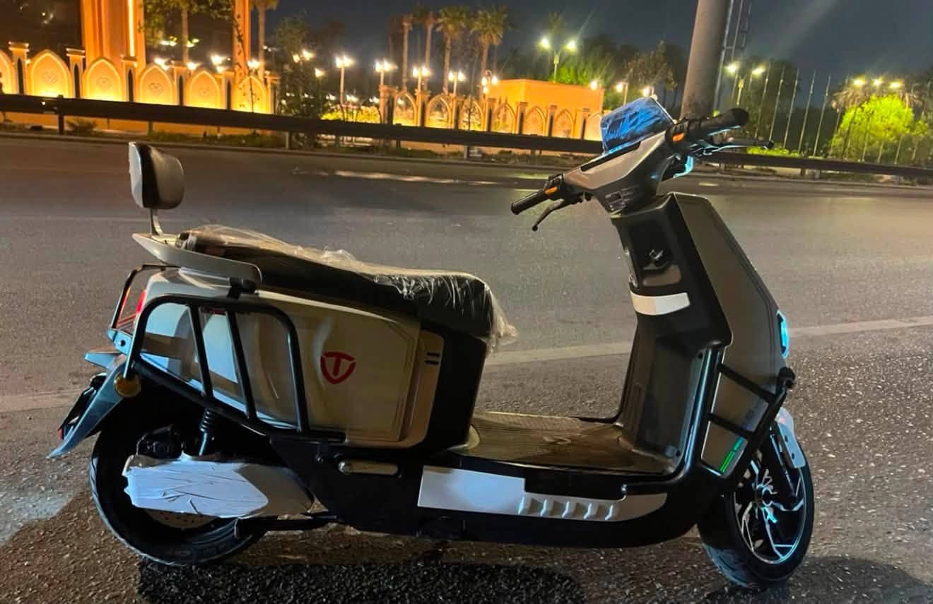 سلام عليكم خوتي طيبين دراجه اللبيع تيسلا موديل ٢٠٢٦ غنيه عن تعريف ٦بطاريات كبار مسطره بل شحنه وحده تمشيك٧٠كيلو زيرو ستخدام اقل من شهر وصل شراء موجود مرايات بل جيس بعدهن سبب ال بيع بدت ال مدارس علمود خوي لا يلتهي بل العب سعره يكون راح٩٤٠وبيها مجال ويا شراي ستاهل ويا مكاني مدينه صدر تواصل خاص ام رقم***********
