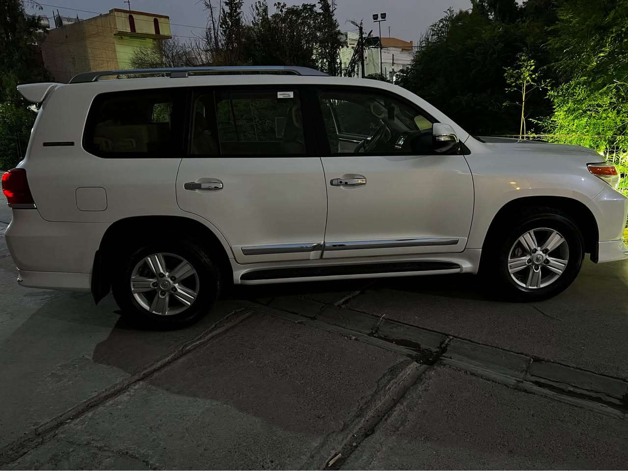 113هه زا.  V8.  ***********.      425$.  2015 أربيل, العراق
