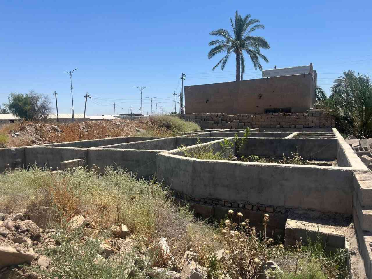 للبيع رباط حجة 

المساحه ٢٨٠ متر 

الموقع - حولي البعنون - مقابيل مدرسة الصينية الجديدة  والمدرسة القلم  الاهلية الجديدة 

السعر ب ٨٠ مليون وبيه مجال
 
يحتوي الرباط على خريطة 

٢ غرف نوم 
صاله 
استقبال 
مطبخ 
كراج 
حديقة 
مناور  
صحيات داخليه وخارجية 
درج فر 

للاستفسار اتصل 
*********** _ ***********
