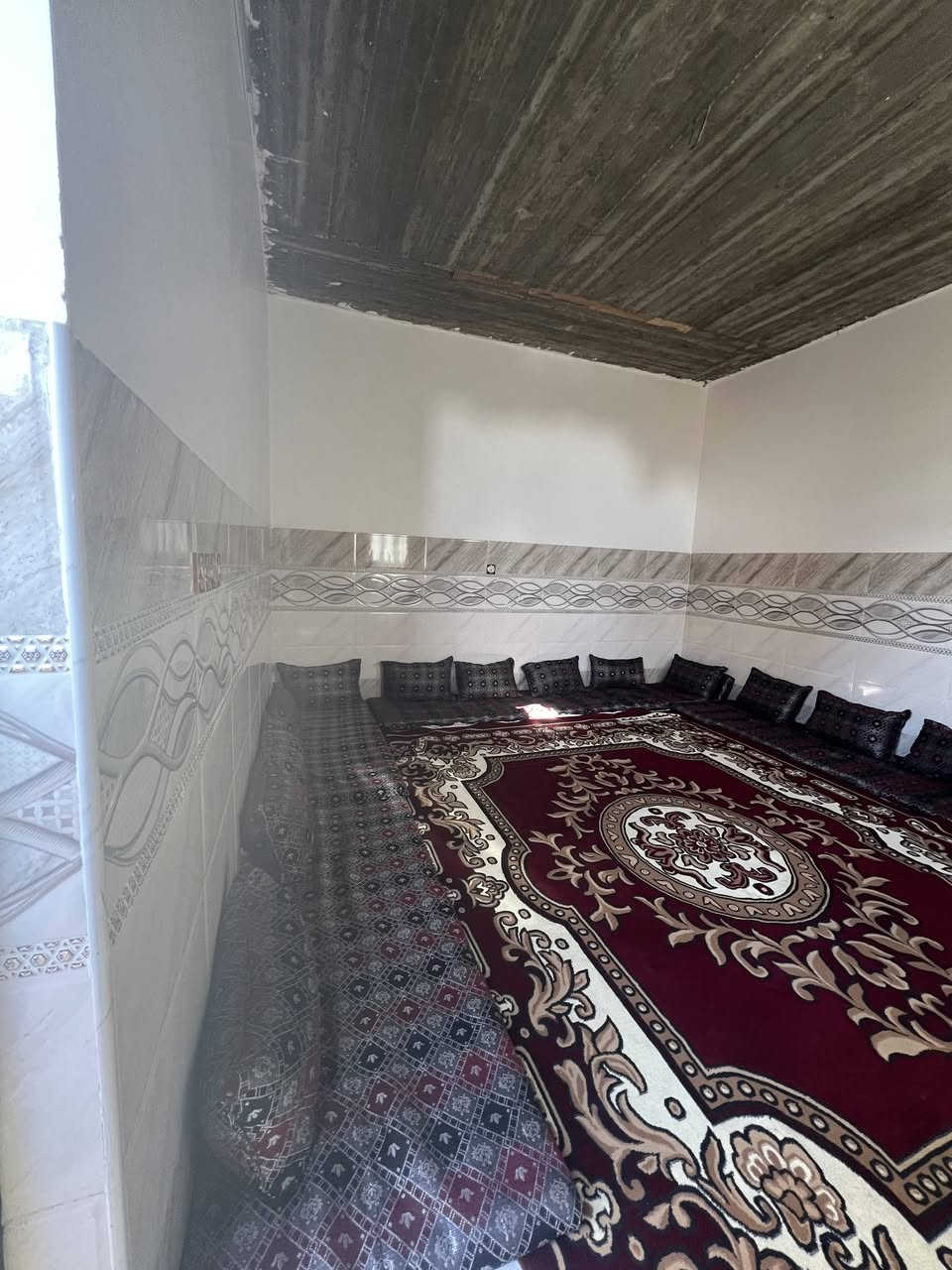 بيت للبيع مساحة 150متر رشيديه قطاع الخامس سند. زراعي  بي وصل بلديه أقرب نقطة داله جامع الرحمه تقطيع حج طه  هاتف للستفسار الاتصال على الرقم ***********
