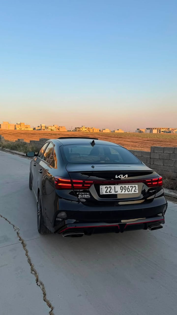 للبيع | Kia Forte GT 2023 – أعلى فئة ب١٤٠
كيا فورتي GT موديل 2023
ماشية 34 ألف ميل تقريباً (55 ألف كم)

المواصفات:

* محرك 1.6 تيربو GDI
* جير 7 سرعات DCT
* فتحة سقف سلايد
* كشنات جلد رياضية GT
* تبريد وتدفئة الكشنات الأمامية
* كرسي السائق كهربائي
* شاشة كبيرة + Apple CarPlay / Android Auto
* شحن لاسلكي
* تشغيل بصمة + دخول ذكي
* تشغيل عن بُعد
* مثبت سرعة
* كاميرا خلفية
* حساسات
* Blind Spot
* Lane Keep Assist
* إضاءة LED

* سبويلر خلفي
* دبل إكزوز رياضي

الحادث:
باب مبدل أصلي + باب صبغ
وبيها بارد بالجاملغات

السعر: 140 ورقة

للتواصل والاستفسار خاص.
او الاتصال على ***********
