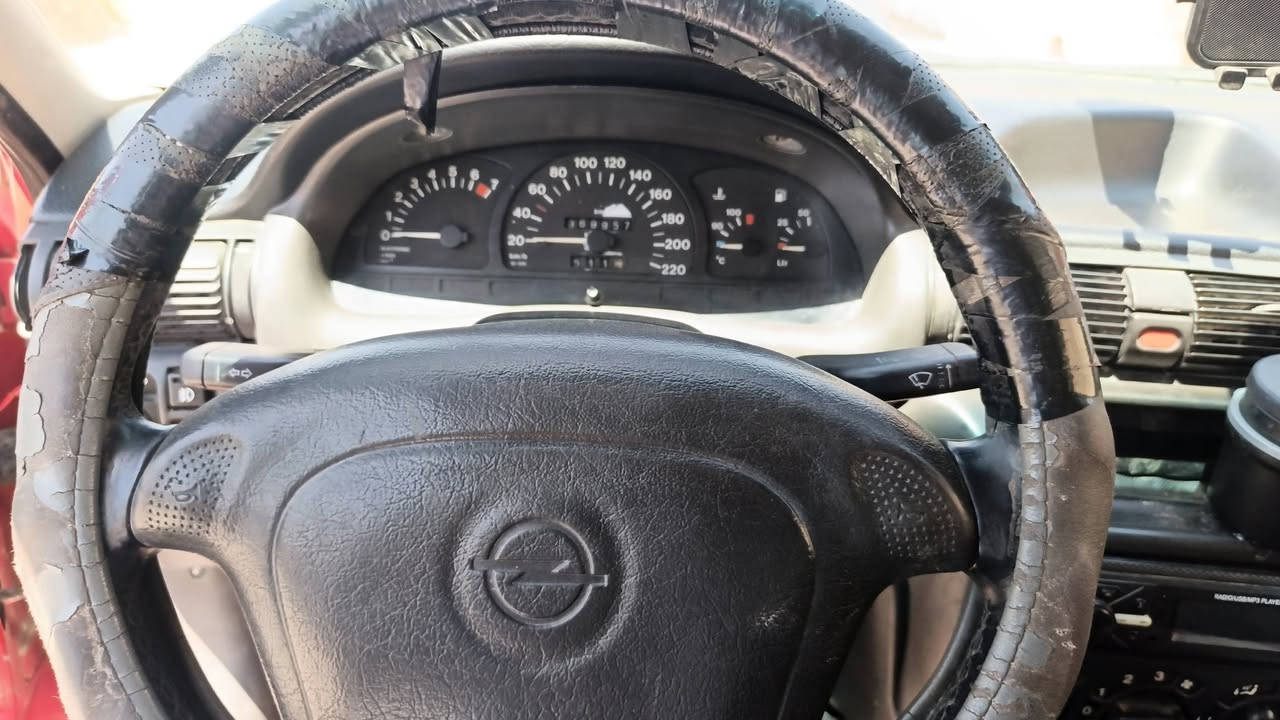 للبيع استرا حجم 20 رقم بغداد ***********
