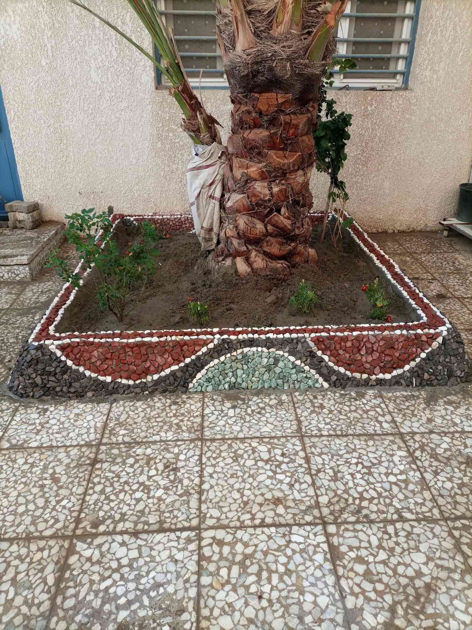 ترتيب الحدائق • حجر ملون • شلالات ونافورات