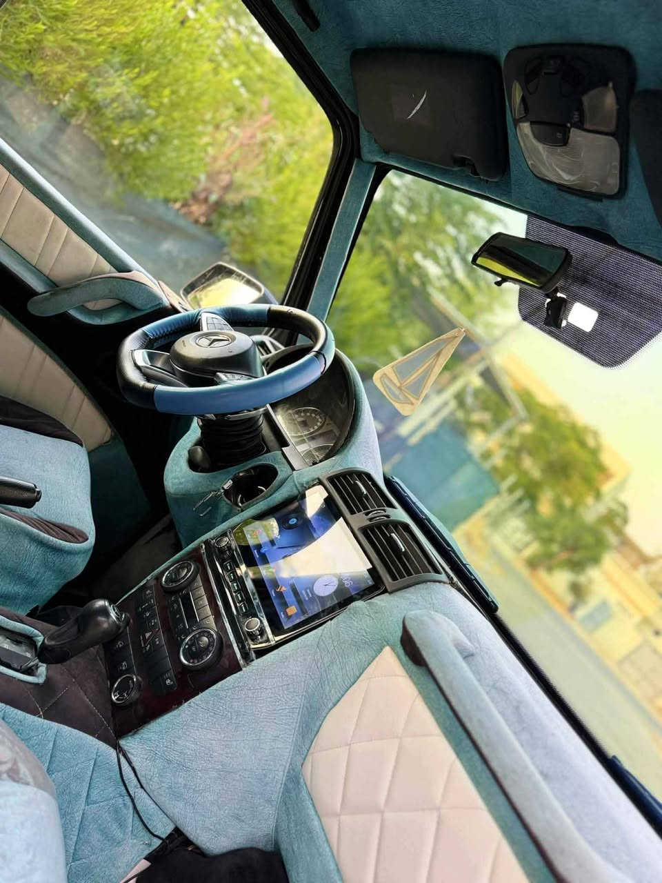 Mercedes G class 1990
كامل محدث خارج 2018 رقم سليمانية تحديث او شغل كلة مضبوط شاشة كبير نضام كامل
ويل بيلادي سبورت G55 
 محدث 2018
بدلت سوكان AMG سبورت
صقف شامو رولز رایز
كهربایات کامل شغال
حجمة جمالة تخم تايرات لوك جديدة
صدر امام و خلف جديدة بشرط
 سعر138 ورقة بي مجال قليل 
رقم موبايل 
***********
*********** كركوك, العراق
