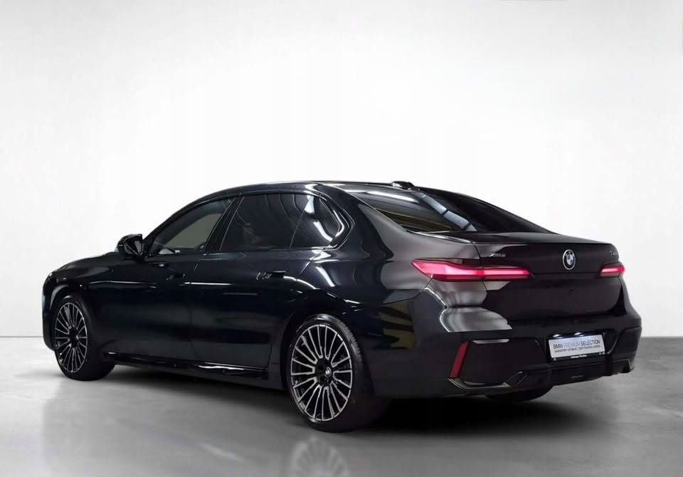 BMW • حجم٢١ • موديل٢٠٢٥