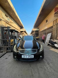للبيع  سعرها 53ورقه وبيها مجال  ملاحضه السياره مكينتها مو زينه Infinit...