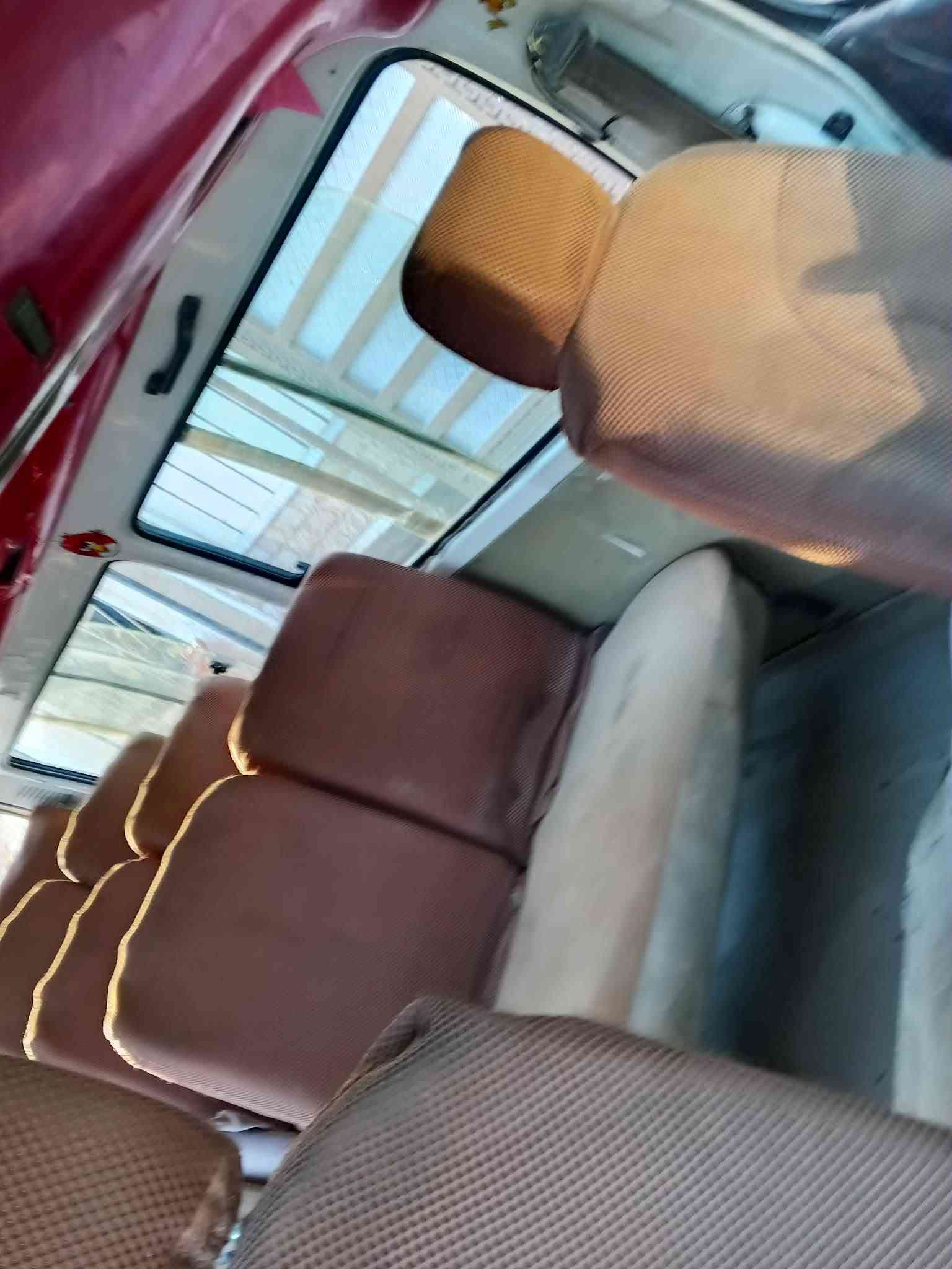 عليها 1700 موديل 9 شاصي بل تكمه تحويل مباشر ميكانك زين بس بيها ضربه بل تكمه ومعدله*********** 25 وبيه مجال
