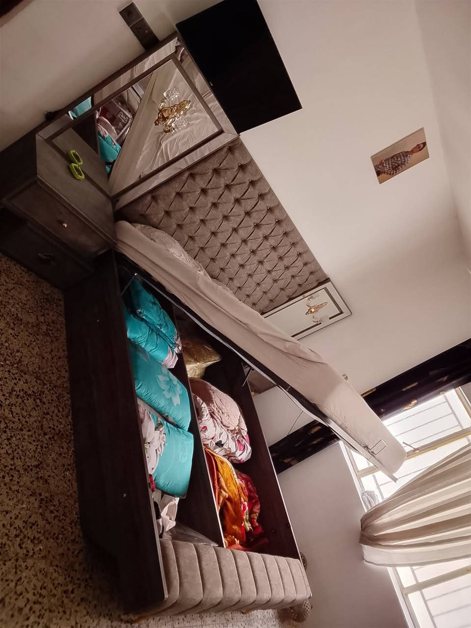 غرفه ايطاليه نضافه100/100 خشب الوزن الثقيل السعر مليون و200 رقم الهاتف ***********
