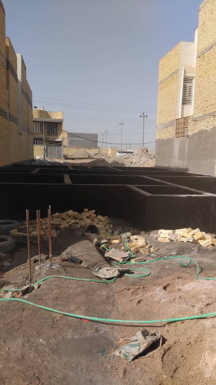 شغلنه يتضمن
اخراج التراب الزائد من البيت

تربيع البيت طابوك ودك قفاز 

سبيس وحدل

صبه ١٠سم لبتلو ولباخه وزفت

تكشير البيوت من داخل

صب صبه نضافه داخل البيت ١٠سم

تسليطه البيت بالتراب

اشتايكر ولباخ وبياض وسراميك بكادر كامل

الاتصال ***********
