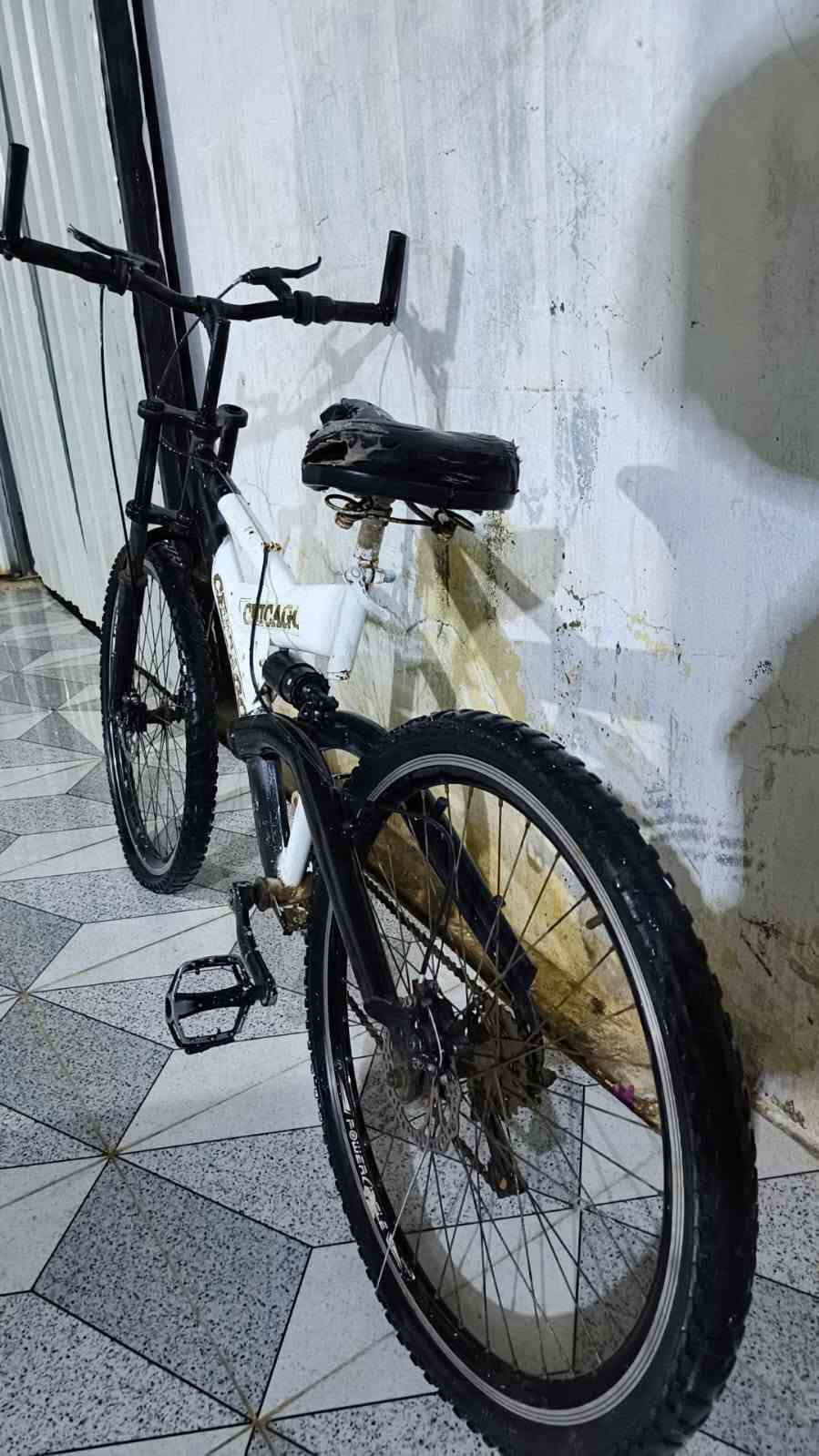 دراجة رياضية • نظيف • مكان الكوت