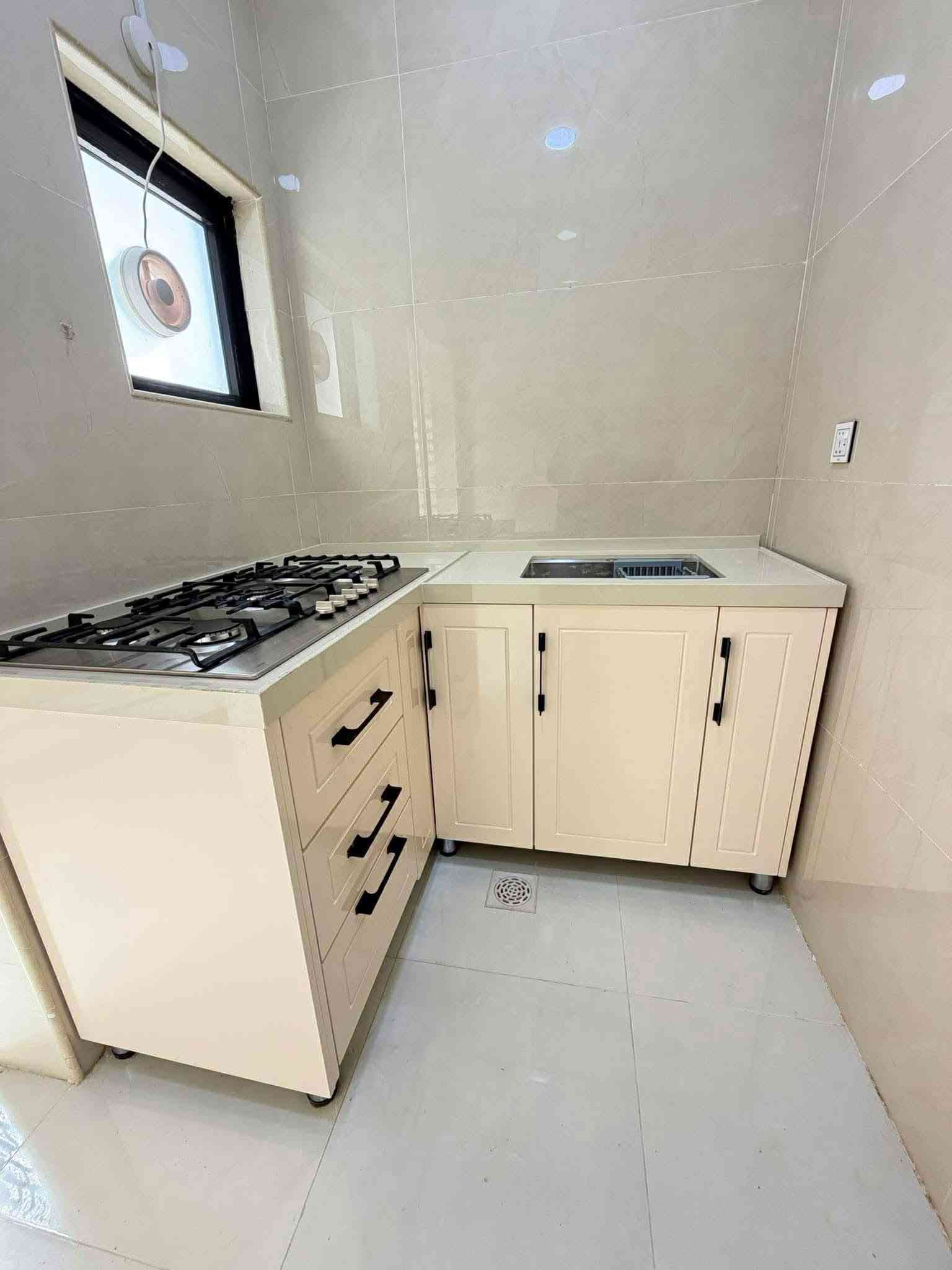 نزاكة وجمال اللون 😍
مو بس مطبخ…
إحنا نصمملك مساحة تليق بذوقك ✨
✔️ مطابخ ألمنيوم حديثة
✔️ كاونترات عصرية (HPL – MDF –  زجاج)
✔️ تصاميم حسب الطلب
✔️ قياس وتنفيذ دقيق
✔️ أسعار مدروسة وجودة مضمونة
إذا تريد شغل مرتب يعيش سنين
ويعطيك فخامة من أول نظرة 👌
📩 راسلنا خاص واحجز استشارتك
📞 للحجز والاستفسار: (***********واتساب)

الخاجيه — لأن بيتك يستاهل الأفضل 🏰
