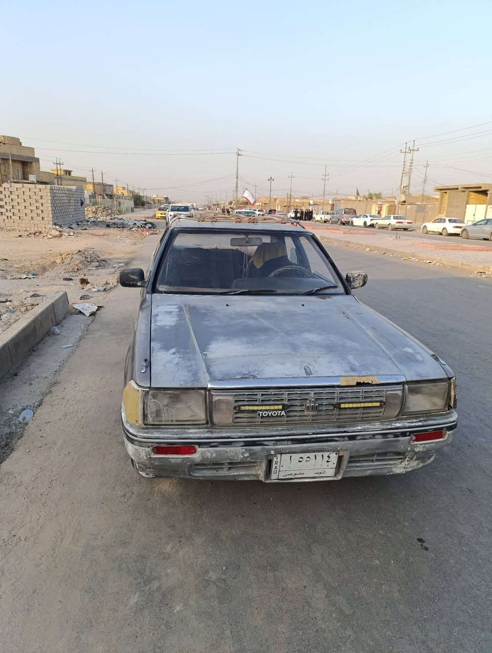 سيارة للبيع
محرك ونجي 
بسمي 
***********
