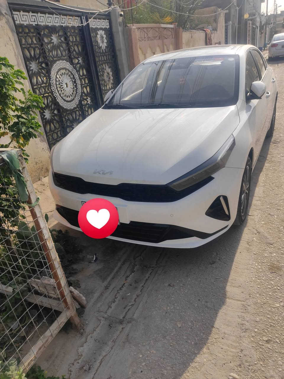 السلام عليكم
كي 3  

محرك 1500 

كفاله عامه من الصبغ والتبديل 
عدا مكانين بيها بارد بالجاملغ بسيط كلش 
على كد شبر

موديل2024 

ماشية 16 الف

فتحه 

بصمه 

4 انضمة قيادة 

وباقي المواصفات معروفة

رقم اربيل 

سعر137 وبيها مجال

مكان السيارة النجف الاشرف 

 متواجد اتصال ***********
