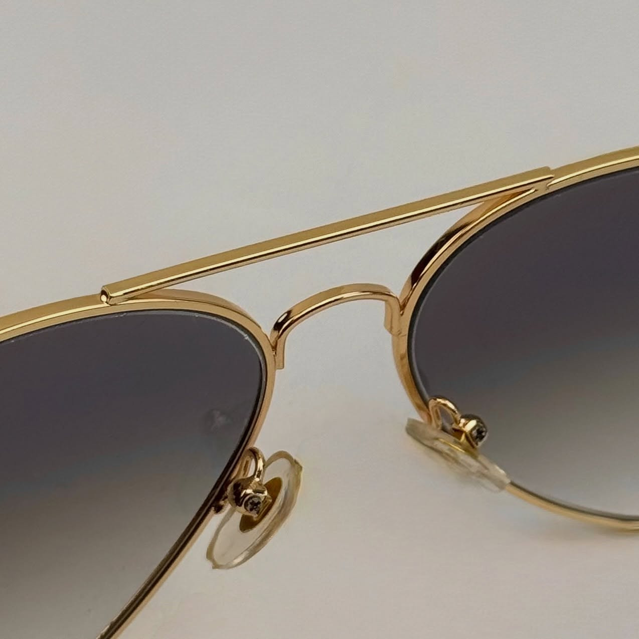 Zain_Pazaar
نظارة رجالية ماركة Ray Ban

المواصفات
.اللون سمائي مطعم باللون الذهبي
. الزجاج مقاوم للخدش باللون السمائي مع تدرج
.اذرع سبرنك
.Polarized 
.uv400
.جماية ليزر
.حماية اشعة فوق البنفسجية 
.معدن ستيل
.تأتي مع علبة جلد
.نظارة شمسية

السعر 25.000

يوجد توصيل لجميع محافظات العراق
(التوصيل من يوم الى ٣ايام)

للإستفسار:***********
او مراسلة الصفحة

#ساعات #رجالي #توصيل #f #اكسسوارات #العراق #m #a #ملابس #ماركة #tiktok #instagram #fashion #facebook #تجميل #أناقة #هدايا #هدايارجاليه #هدايامميزة #ضمان #hublot #followforfollowback #explorepage #ex #explore #share #like #instalike #save #money
