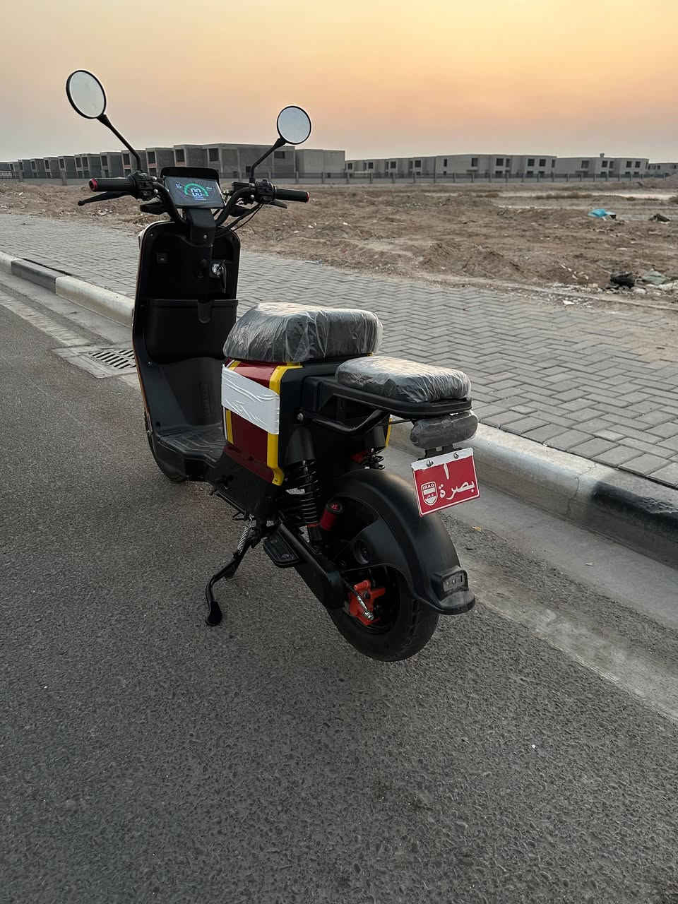 السلام عليكم من رخصت صاحب الكروب
عندي R11 موديل2025
شغالة من كلشي باتريات جدد 5 
32 امبير 
للبيع سعر 390 وبيها مجال للشراي 
ه ***********

#الجميع
