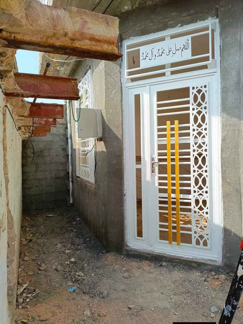 تنظيف شبابيك • صبغ شبابيك