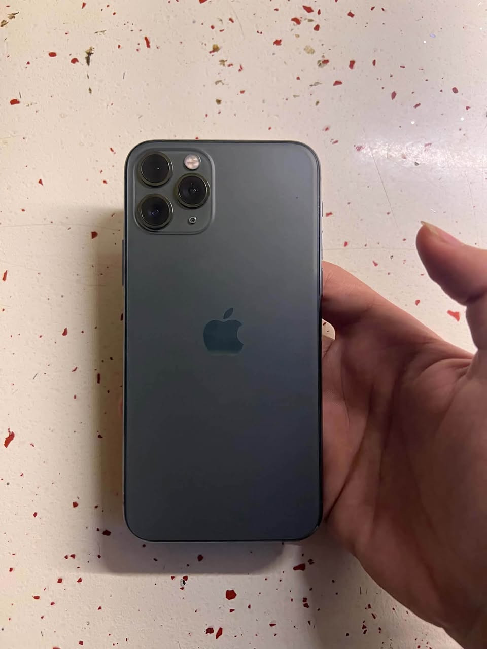 iPhone 11 Pro ذاكره ٦٤ مبدل فقط بطاريه  للمراوس ب١٢ وفوك مكاني بغداد الشعب واتساب ***********
