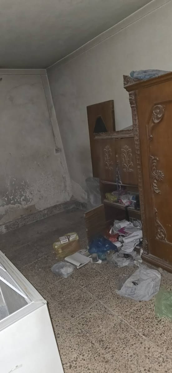 يوجد دار ايجار 
 حي الزهراء يرهم 
مخزن فقط 
وليس سكن
سعر ٤٥٠ وبي مجال مساحه ٢٠٠م طابقبن 
مقدمه شهرين 

*********** الخفاجي للوساطة العقارية
