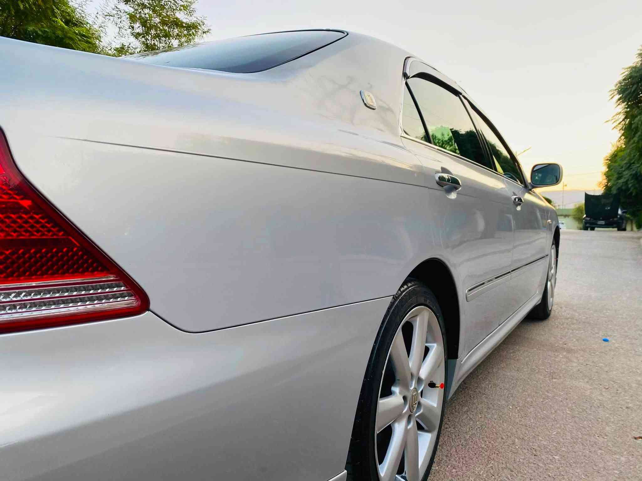 Toyota crown 2005
موس موس
١ پارچە بۆیاخی ئەوروپا 
کۆدی هەیە و بارکۆدی وەرگرتوە
مۆدێل ٢٠٠٥
گێڕ و مەکینە گەورە ١٨٢
سەیارەکە لۆک لۆکە 
بەدوای چاڵ و شوختا مەگەڕێ 
٣ دوگمەی
شاشە و کامێراو لایت ناوچەی کوێر و 
حاسەی پێش و دوا مەزبوت ئیشەکات 
مەجموعە سوکان لێکزس زۆر نەرم 
گێڕ و مەکینە و هەموو گیانی بەشەرت 
لە دەعامی بۆ دەعامی بەشەرت هەر چرکەو ٣٠٠ دۆلار ببڕە
نرخ 62 معامەلە
***********
