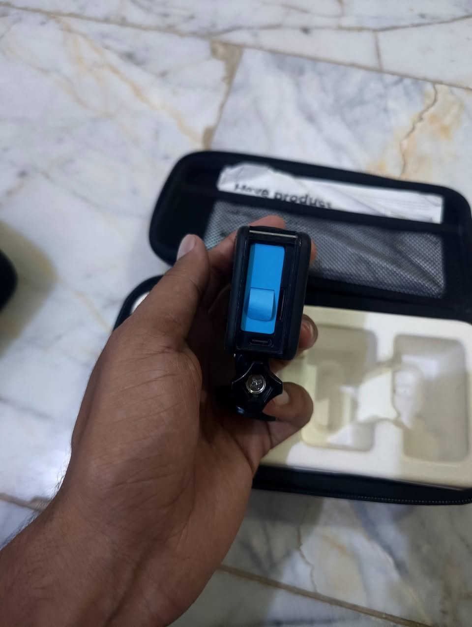 📸 للبيع كامرة GoPro 10 Black – 

🔹 الكامرة 
💰 السعر: 225 ألف دينار
• كاملة الملحقات
• قاعدة استاند
• حقيبة
🚚 توصيل مجاني لجميع محافظات العراق 🇮🇶

📱 للتواصل عبر واتساب:
***********
