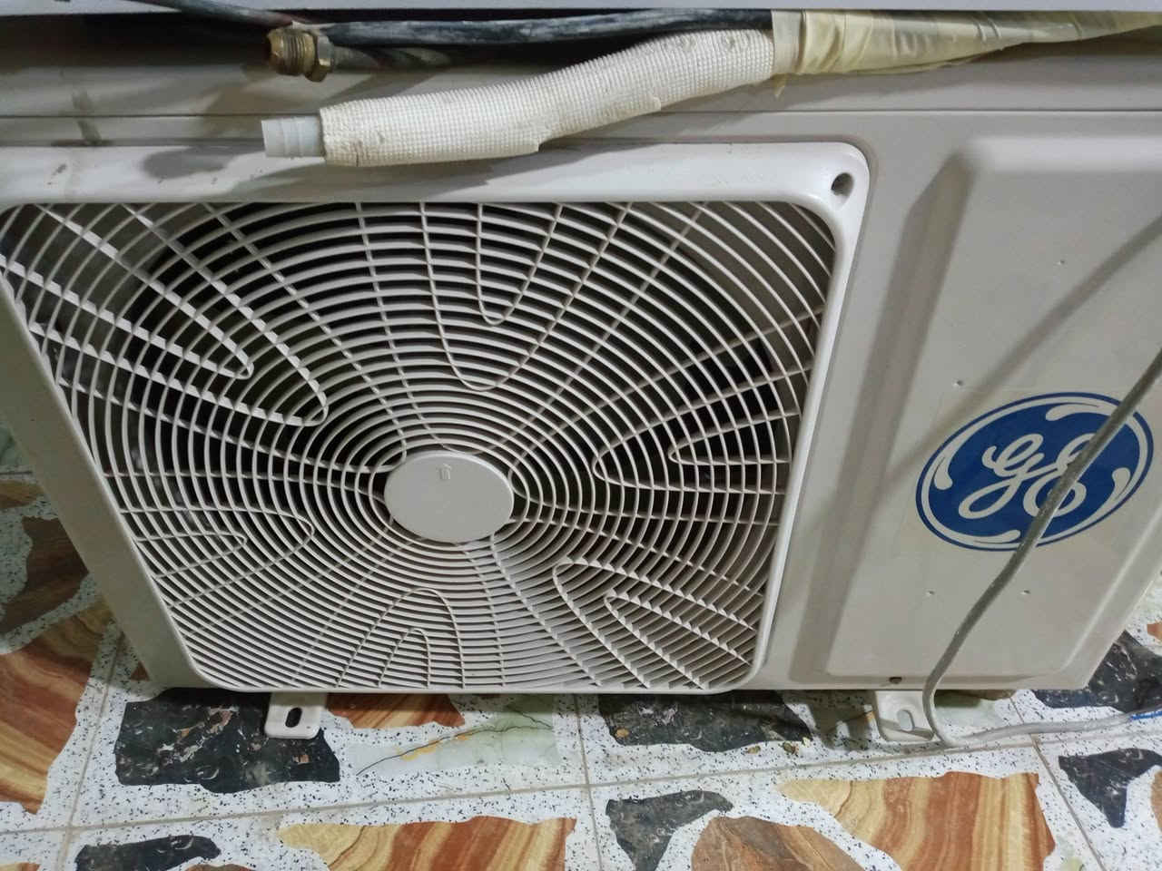 سبلت واحد طن شغال ونضيف فقط داخليه تجمد ما عرف ليك قير ليك ماعرف كامل ملحقاتها سعر 175 الف رقم الهاتف ***********واتساب

