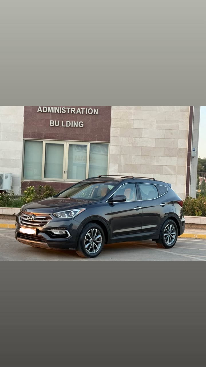 Hunda santafe 2017
هۆندای سەنتافی ٢٠١٧ 
ناو زەرد و شاشە گەورە
حاسە و کامێرا 
گێڕی ئۆتۆماتیک و عادی
سیستەمی (eco, normal,sport)
تەحەکوماتی سەر سوکانی کامل هەیە
تەنها دوو دەرگای بۆیاخە و پێش و دوای کەپسە
گێڕ و مەکینە و تەبریدی بە شەرت 
١٣٥ گەڵا و معامەلە 
*********** السليمانية, العراق
