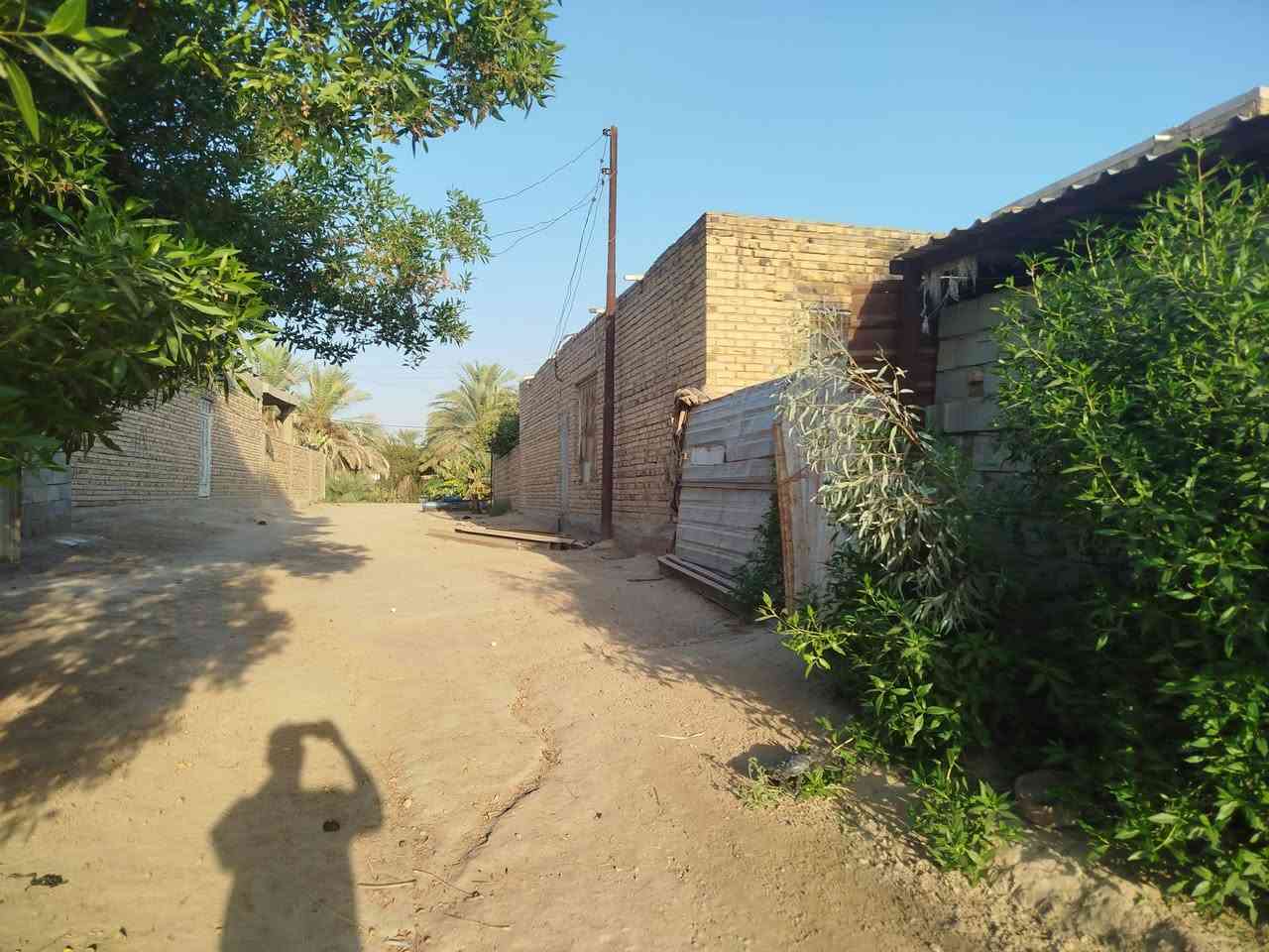 سلام عليكم ارض زراعيه للبيع في منطقه القزوينيه تبعد عن الكوفه 10 كيلو سبع دوانين تحتوي على ثلاث بيوت جاهزات للسكن موقعها على شط الفرات صنف العرض طابو زراعي سنه 25 الدونم 50 وبي مجال للشراي تحتوي على على 150 نخل بانواعه اتصال على الرقم ***********
‏‪***********‬‏
