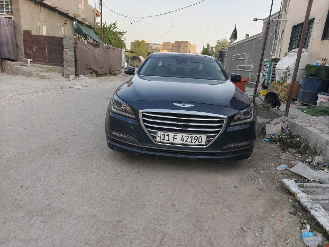 جينيس 2015 /g80 المواصفات:فول فول وراد امريكي
‏
‏المحرك (V6) بسعة 3.8 لتر
‏_. شاشة معلومات ملونه مقاس 7 بوصه
‏
‏ _. كشنات أمامية كهربائية ()+ تبريد وتدفئة المقاعد جلد
‏_. رادار أمامي، خلفي، وجانبي نقطة العمياء
‏_. تحديد مسار + تنبيه الخروج عن المسار
‏_. علامة ترحيب (شعار جينيسس) عند الاقتراب
‏_. حساسات أمامية وخلفية 360 درجه
‏_. مرايا تعتيم ذاتي + قلاب + هيتر + شعار جينيسس
‏_. لايت LED نهاري وليلي + عدسات زينون عالي/واطي أوتو
‏_. خاصية الصعود المريح (الكشن يرجع للخلف مع الستيرن عند النزول )
‏_. خفض صوت التبريد والصوت تلقائياً أثناء الاتصال
‏_. نظام صوتي Lexicon بـ 17 سماعة
‏_. 4 وضعيات قيادة: عادي – إيكو – سبورت -ثلوج
‏_. ستيرن كهرباء 
‏_. كير  8 نمر . شفتات ستيرن
‏_. بانوراما كامل
‏. خزن ميموري لوضعيات الكشن
‏_بردة خلفية كهربائية تنزل عند الرجوع للخلف + جوانب 2 خلفيات
‏_. تبريد 3 مناخات منفصل
‏_. جام أوتو (4 جام)
‏_مانع تصادم+ قياده ذاتيه+ مثبت سرعة ذكي يحافظ على المسافه بينك وبين السيارة الامامية
‏_.ترحيب عند الاقتراب وبصمة ابواب  
‏سيارة احلة من صور+ إدامة كاااملة للسيارة من مجموعةالبنزين بالكامل+ غرفة احتراق+ صدر امامي خلفي+ تخم تاير وبطارية جديدة بابل المسيب سعر 135 رقم سونار مرفق بصوره بدون حادث فقط بارد سياره داخله كلين ***********
‏
