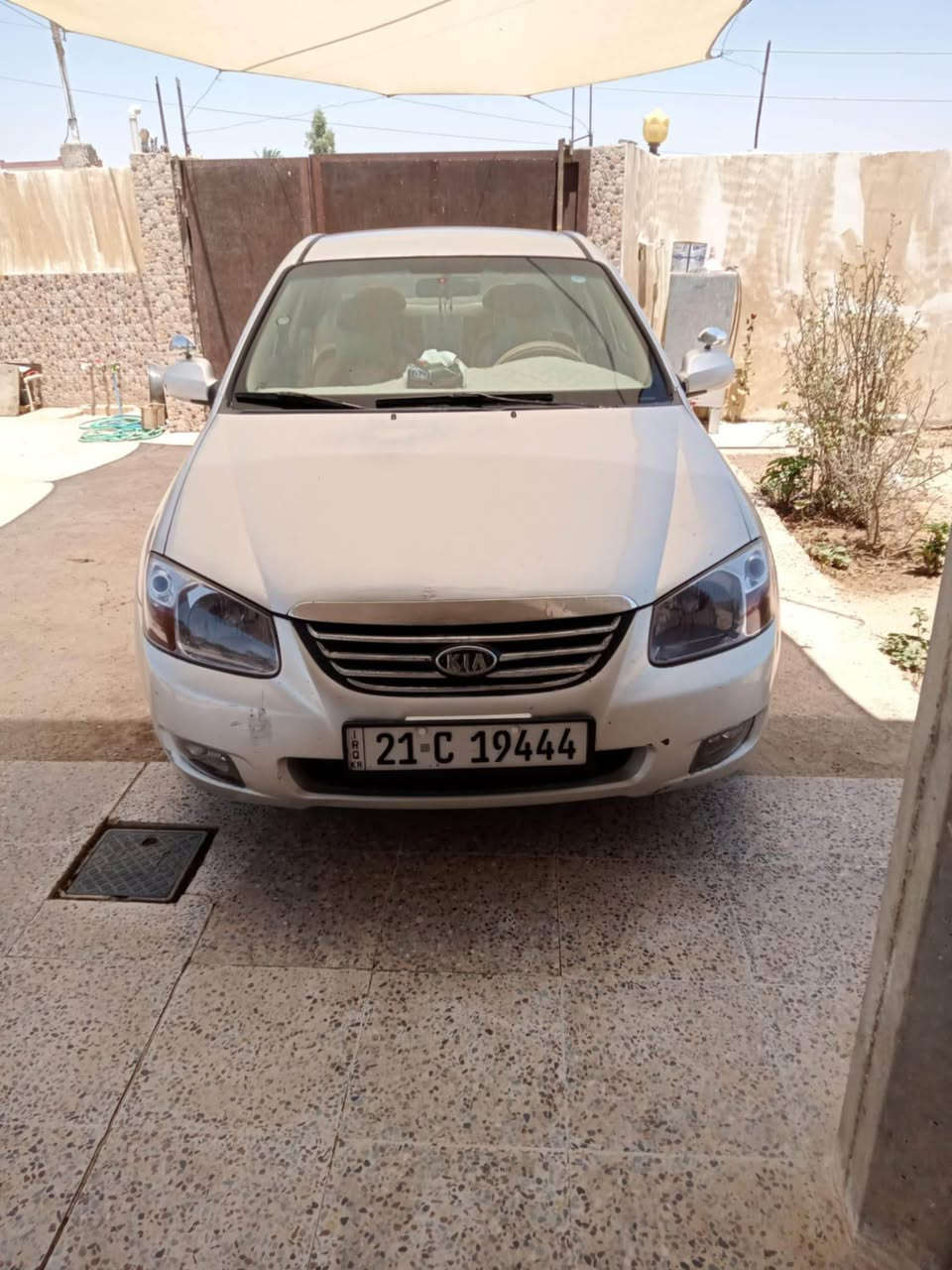 كيا سيراتو موديل 2009 خليجي بيها شبرين ضربه باب السايق فقط والباقي مكفول من الحادث سيارة حلوة ونظيفة اربع تايرات جديد ويل كروم كير اوتو او عادي لايتات تحكم كهربائي نظام ABS كير محرك شرط فقط المحرك بي صوت راجس خفيف بدايه التشغيل شرط بدون صرف وبخار سنوية جديدة رقم انكليزي شرط التحويل تبريد وتدفئة شغال كهربائيات شغال جاهزة من كلشي
*********** طوز, صلاح الدين
