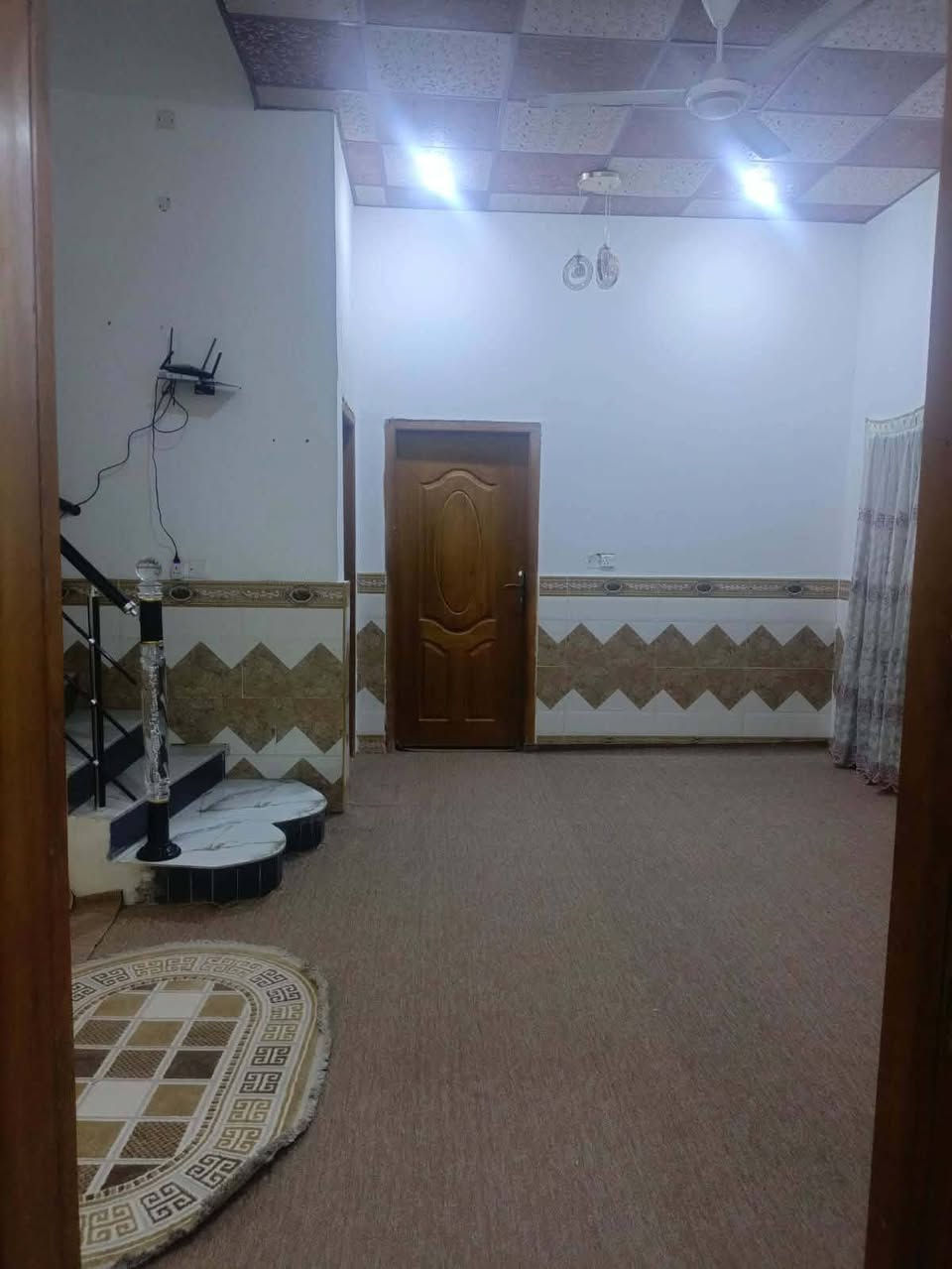 للبيع بيت منطقه ابو لخصيب لوسطي قريب لسايدين قرب مدارس طيور لخصيب بصفهن مباشر مكان مميز ومرتب وشارع ناسه مثقفه مساحه لبيت ٢٠٠ متر أواجه عشره وانزل ٢٠  سعره ١٥٠ قابل للتفاوض بناء حديث طابقين
الاستفسار الاتصال ***********
