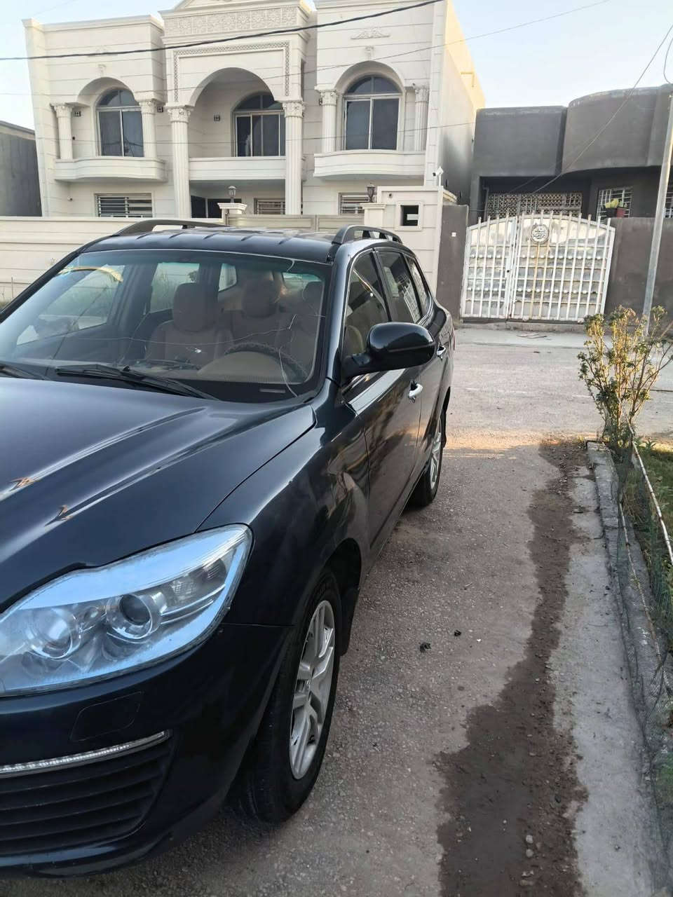 سلام عليكم
للبيع هوتاي صيني ٢٠١٣ ،كير ومكينة محور كامري سيارة جاهزة 

صدر نظيف ، تخم تاير جديد ، كهربائيات كله شغالة، كشره نظيف مابي شخوط ماعده طخه بسيطة بالباب الأيمن موضحة بصورة 

سيارة تحويله مباشر رقم بغداد دولي 
  
السعر ٦٥ بيه مجال 

مكانه بابل ـ قضاء المحاويل 
للأستفسار ***********
