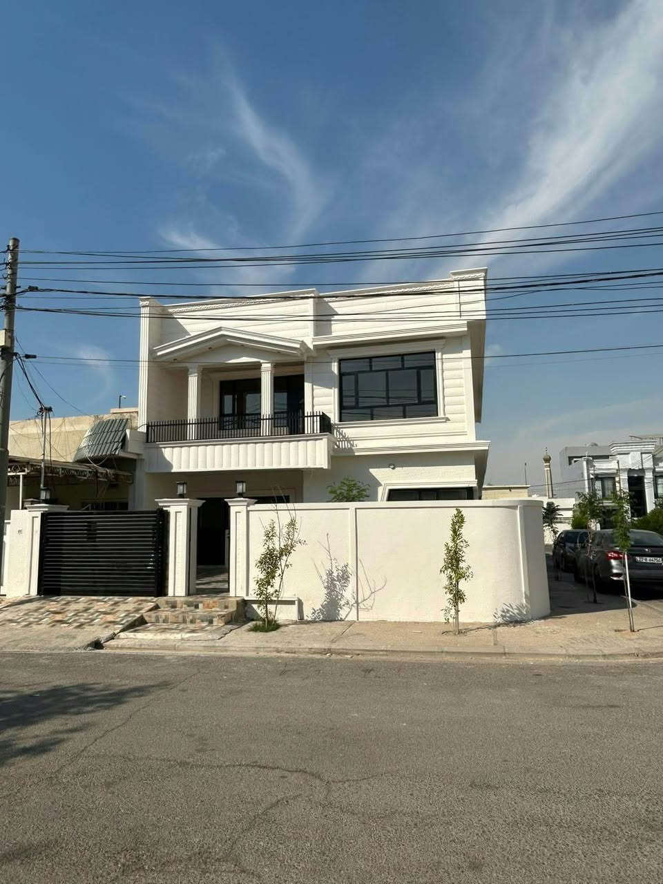 كود اعلان17/50
🔸سند طابو يتسجل بإسم اي عراقي
🔘أربيل-في مجمع مناره 
➖منزل للبيع
〰️كونتر وسبالت ويا منزل
➖مساحة 200m  طابقين 
➖يتكون من 5غرف نوم-استقبال-صاله-مطبخ-مجموعة صحيات-كراج
للتواصل 📞
***********
***********
**************
في حال لم يتوافق العقار مع رغبتكم او لم يكن بقدر امكانيتكم زوروا موقعنا على تلكرام للتصفح على اكثر عدد من العقارات المتوفرة أربيل, العراق
