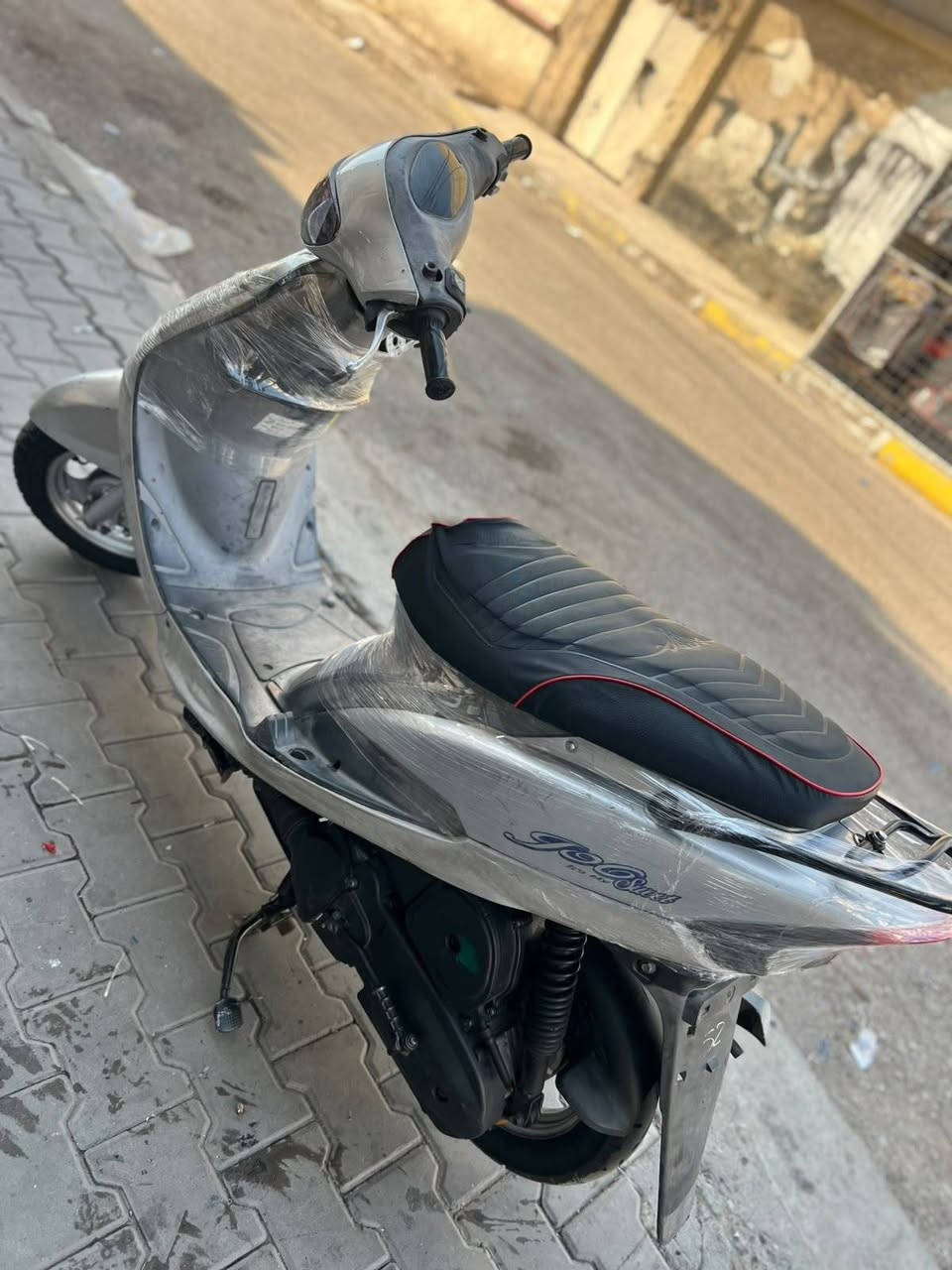 ماكس منغوالي
درجه مكينه ناعمه شلعه معدل مكينه ما مفتوحه 
كفراته اصليه مختمه كابريتر اصليه 
أوراقه كماله بسمي 
٦٥٠ وبيه مجال تجي تكلب وتأخذ 
مكاني بغداد مشتل ***********
