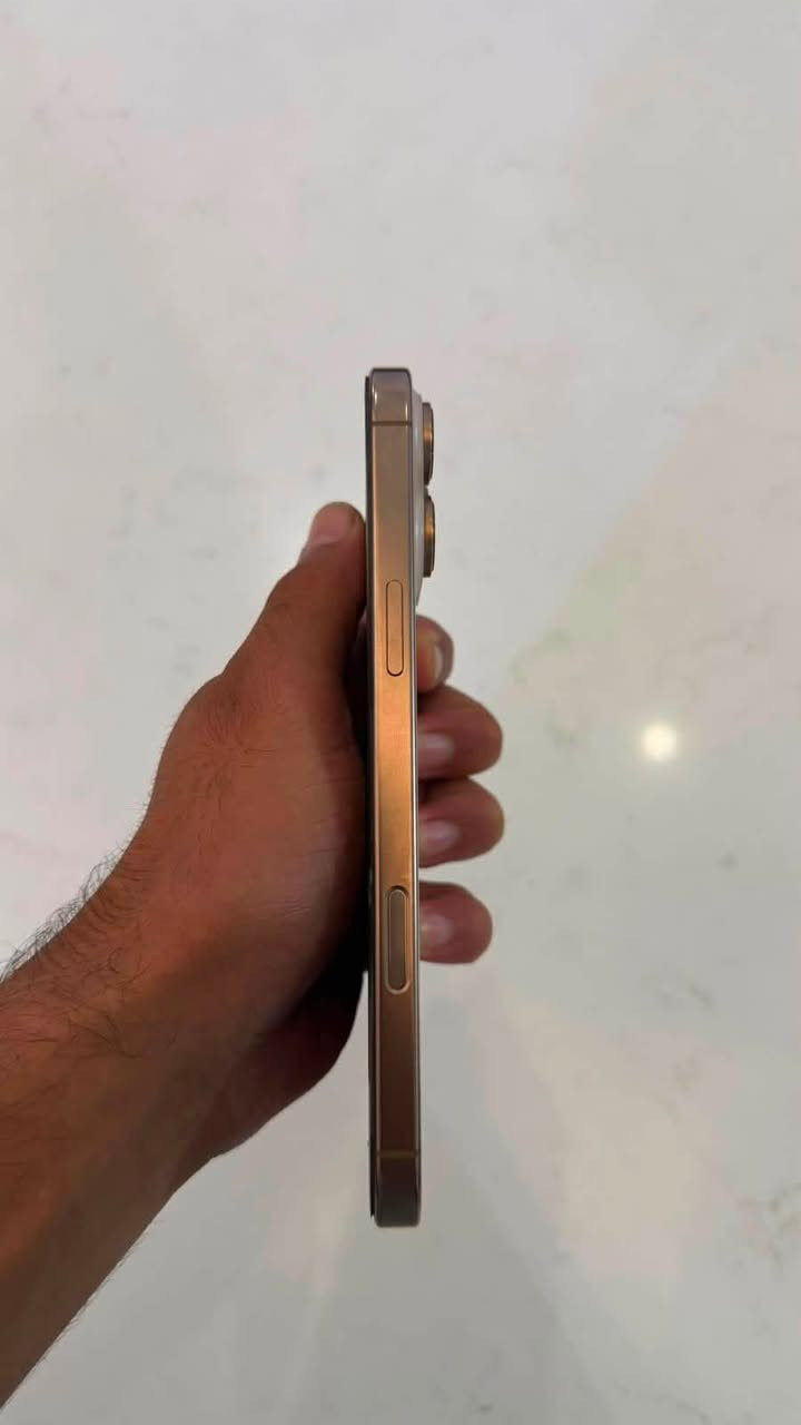 iPhone 16 Pro Max Gold
نضافه 100/100 بلا كارتونه 

ذاكرة 256 بطارية 93‎%‎

السعر 1260 

مكاني بغداد جكوك ***********
