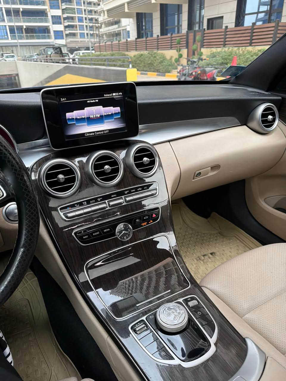 مرسيدس C300 • ٢٠١٨ • رقم بغداد