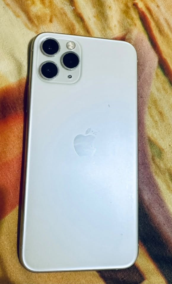 ايفون 11pro نظافة 100‎%‎ فقط مبدل البطارية توني بدلتها ونسبتها 100‎%‎
السعر 275 

للعلم الايفون خطين  الذاكره 256

للتواصل وتساب فقط  ***********
